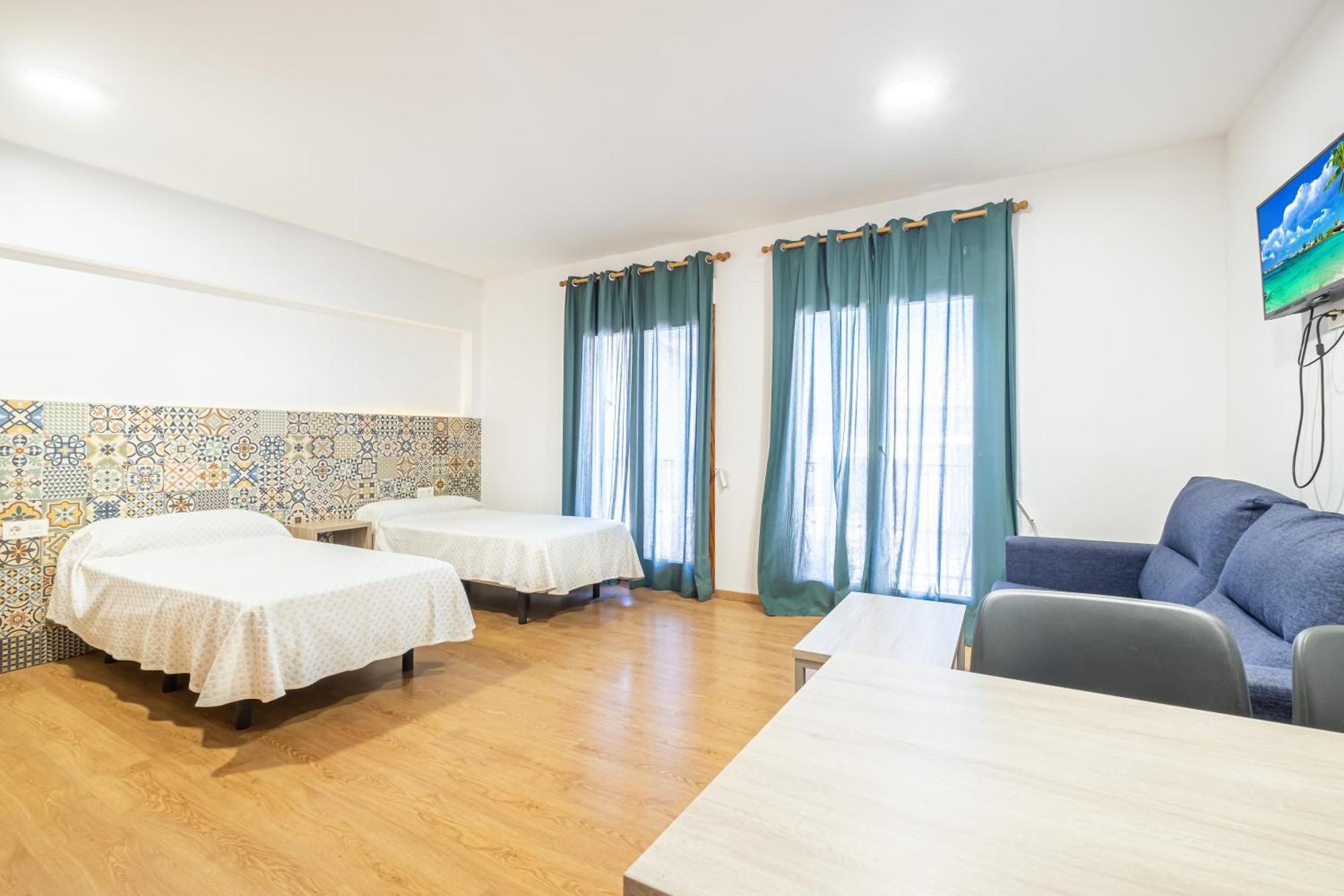 Apartamentos El Castell (Adults Only) Benidorm Bagian luar foto