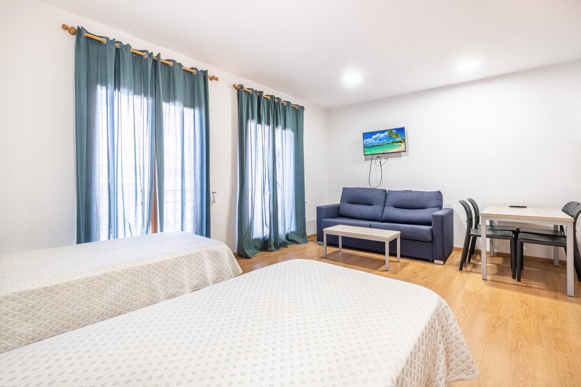 Apartamentos El Castell (Adults Only) Benidorm Bagian luar foto